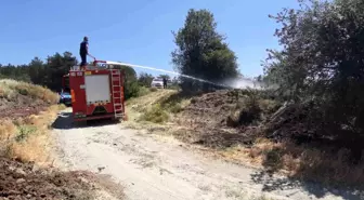 Bolu'da Kuru Ot Yangınına Köylüler Müdahale Etti