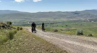Erzurum'da Bisikletçiler Dumlu Baba Yaylası'na Pedal Çevirdi