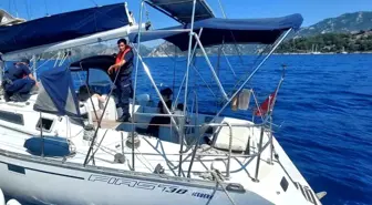 Marmaris Açıklarında 38 Düzensiz Göçmen ve 2 Kaçakçı Yakalandı