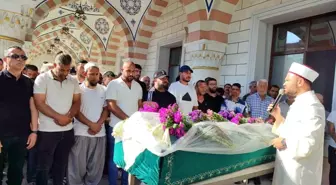 Sarıyer'de Eski Nişanlısı Tarafından Vurulan Hamile Kadın Toprağa Verildi