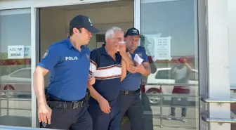Adana'da Özel Halk Otobüsünde Fotoğraf Skandalı