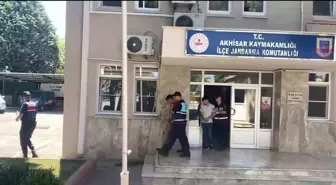 Akhisar'da Araçtan Hırsızlık Olayı Aydınlatıldı, İki Şüpheli Tutuklandı