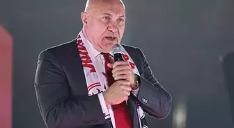 Yüksel Yıldırım 115 yıllık kulübün logosunu değiştirdi