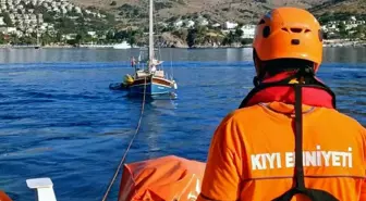 Bodrum'da Sürüklenen Tekne Kurtarıldı