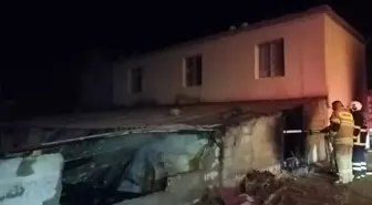 Adıyaman'da Ahır Yangını: Motosiklet ve Engelli Aracı Zarar Gördü