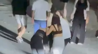 Manisa'da Genç Kızlar Arasında Kavga Kamerada