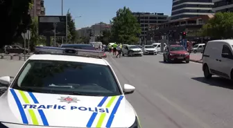 Konya'da Hatalı Dönüş Sonucu Trafik Kazası: 3 Yaralı