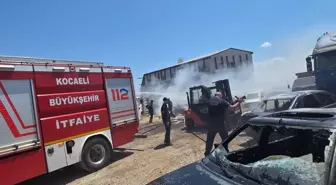 Gebze'de Otluk Alanda Yangın: 10 Araç Zarar Gördü