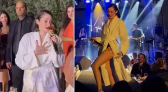 Uçakta valizi kaybolan ünlü şarkıcı sahneye bornozla çıktı