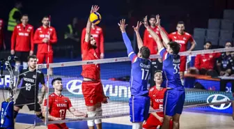 A Milli Voleybol Takımı Fransa'ya 3-0 Kaybetti
