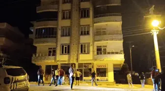 Besni'de 5 Katlı Binada Yangın: 15 Kişi Dumandan Etkilendi