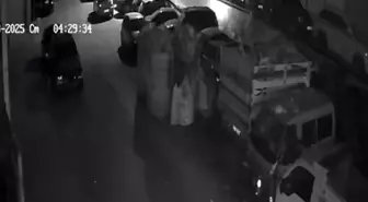 Ataşehir'de Park Halindeki Araçlar Kundaklandı, İki Şahıs Yakalandı