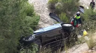Balıkesir'de Otomobil Şarampole Uçtu: 5 Yaralı