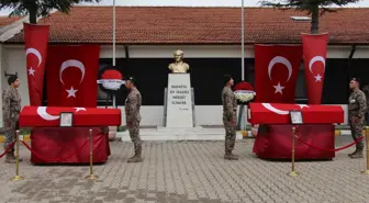 Çankırı'da TIR kazasında hayatını kaybeden polis memurları memleketlerine uğurlandı