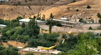 İran: İsrail'in Evin Cezaevi'ne saldırısında 71 kişi öldü