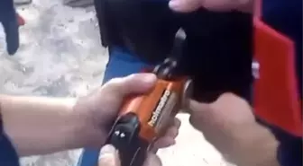 Muş'ta Salıncağa Sıkışan Çocuk İtfaiye Ekiplerince Kurtarıldı