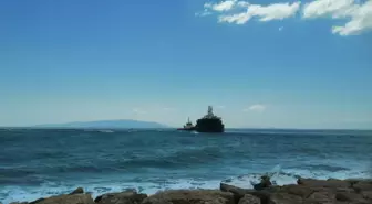 Tekirdağ açıklarında karaya oturan gemi 5'inci gününde kurtarıldı
