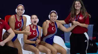 U16 Kadın Sutopu Milli Takımı'ndan Unutulmaz Başlangıç