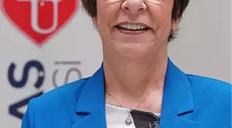 'Eczacılık sadece bilgi değil, değer üreten bir meslek olmalı'