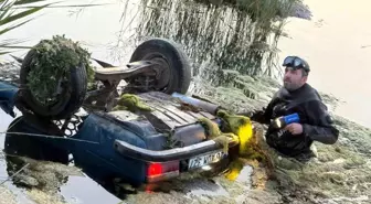 Eskişehir'de Suya Düşen Otomobilden 2 Kişi Kurtarıldı