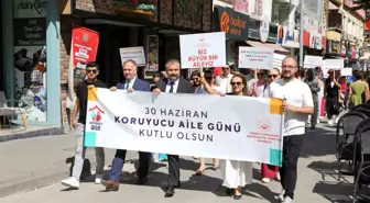 Eskişehir'de Koruyucu Aile Günü Yürüyüşü Düzenlendi