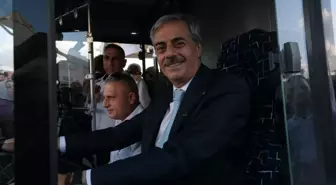 Sakarya'da Metrobüs Hattı Tamamlandı, İlk Sefer Gerçekleşti