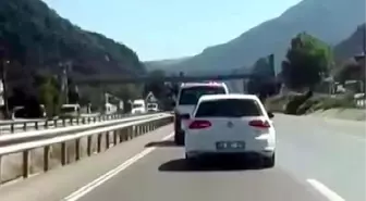 Yangına Müdahale Eden Ekip, Yolda Sürücü Engeline Takıldı