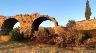 Aspendos Su Kemerleri Yakınında Yangın Kontrol Altına Alındı