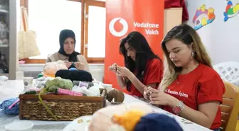 Vodafone Gönüllüleri, Elazığ'da 'Dijital Benim İşim' Projesine Destek Verdi
