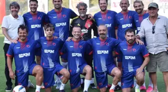Futbol maçı esnasında Kıvanç Tatlıtuğ ve Fatih Terim arasındaki diyalog güldürdü