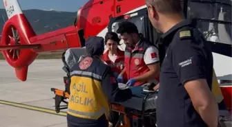 Tokat'ta Kaza Geçiren 3 Yaşındaki Çocuk Ambulans Helikopterle Ankara'ya Sevk Edildi