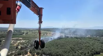İzmir'de Yangınla Mücadele Devam Ediyor