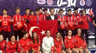 Semi Mermutoğlu, U14 Eskrim Festivali'nde Gümüş Madalya Kazandı
