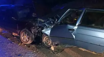 Kastamonu'da Kafa Kafaya Çarpışma: 3 Yaralı