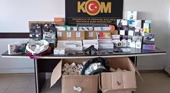 Mersin'de Gümrük Kaçağı Cep Telefonu Operasyonu: 12 Gözaltı