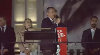 Özgür Özel'den İstanbul Mitinginde Sert Açıklamalar