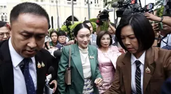 Tayland Başbakanı Shinawatra, Eski Kamboçya Lideri ile Görüşmeleri Nedeniyle Görevden Uzaklaştırıldı