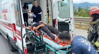 Kocaeli'de Tır-Kamyon Çarpışması: Sürücü Sıkıştı, Yaralı Hastaneye Kaldırıldı