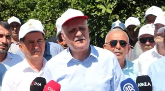 Bayraktar, Adana'da Çiftçilerle Sorunları Konuştu