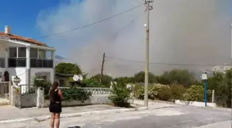 Çeşme'de Yangın: Yazlık Evler Boşaltıldı