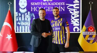 Eyüpspor, Nihad Mujakic'i Kiraladı