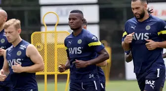 Fenerbahçeli eski yıldızdan sürpriz imza! Hem antrenör oldu hem de oyuncu