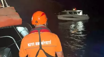 Marmaris Açıklarında Sürüklenen Tekne Kıyı Emniyeti Tarafından Kurtarıldı
