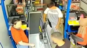 Bursa'da Markette Yumruklu Kavga: Kasiyerin Burnu Kırıldı