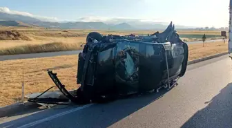 Amasya'da Traktör ile Hafif Ticari Araç Çarpıştı: 1 Ölü, 4 Yaralı