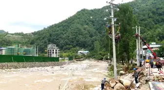 Çin'in Henan Eyaletinde Şiddetli Yağışlar Sel Felaketine Yol Açtı