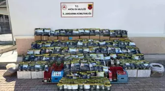 Antalya'da Kaçak Tütün Operasyonu: 3 Ton 150 Kilogram Tütün Ele Geçirildi