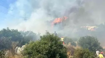 Antalya Aksu'da Yangın: Ekipler Müdahale Ediyor