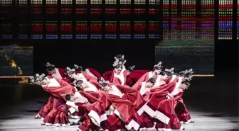 7. Çin Xinjiang Uluslararası Dans Festivali Urumqi'de Başlıyor