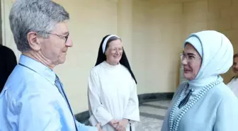 Emine Erdoğan, Vatikan'da 'Dünya 5'ten büyüktür' mesajı verdi